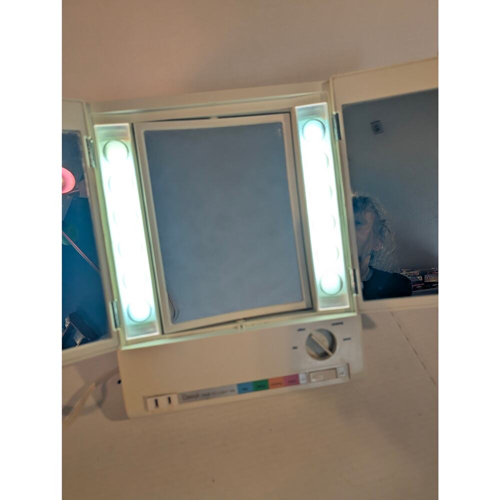 CLAIROL True to Light 3 Way Lighted Make Up Mirror w/2 Side Doors, Outlet LM-8 - Picture 8 of 11